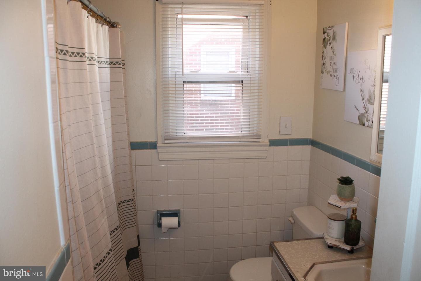 117 W Oates Avenue photo 10