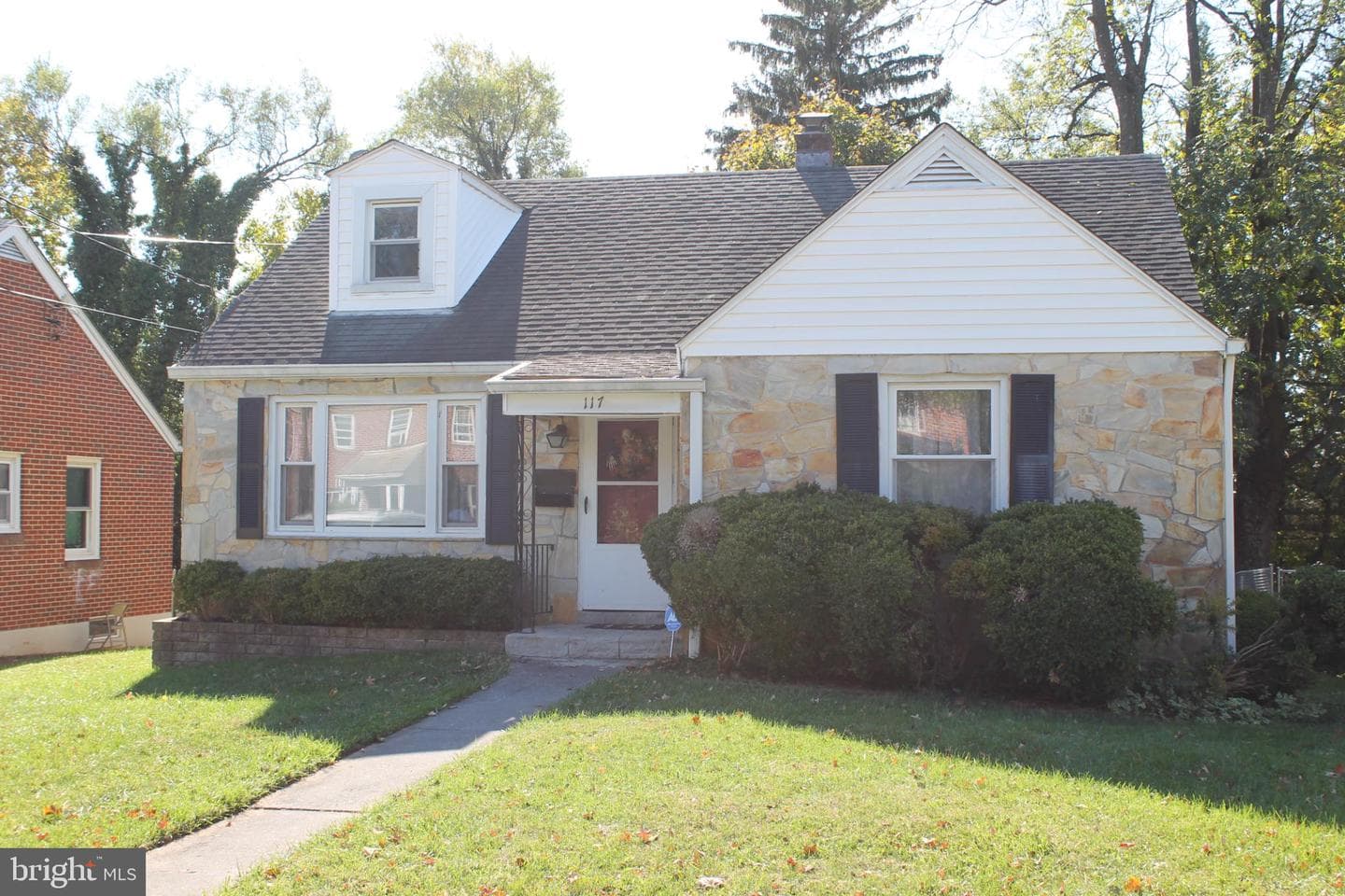 117 W Oates Avenue photo 2