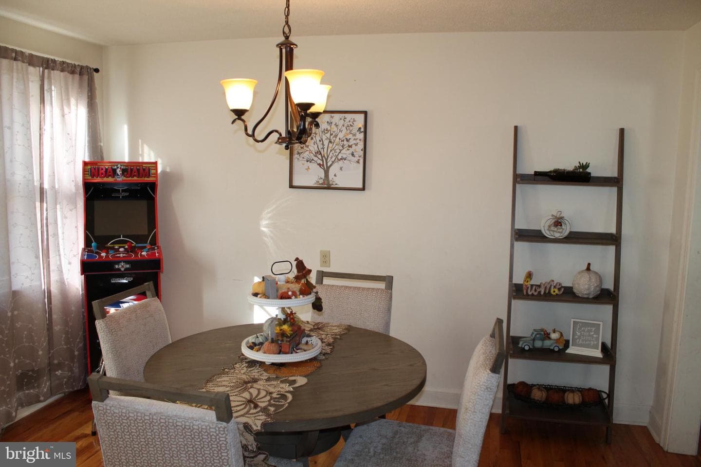 117 W Oates Avenue photo 6