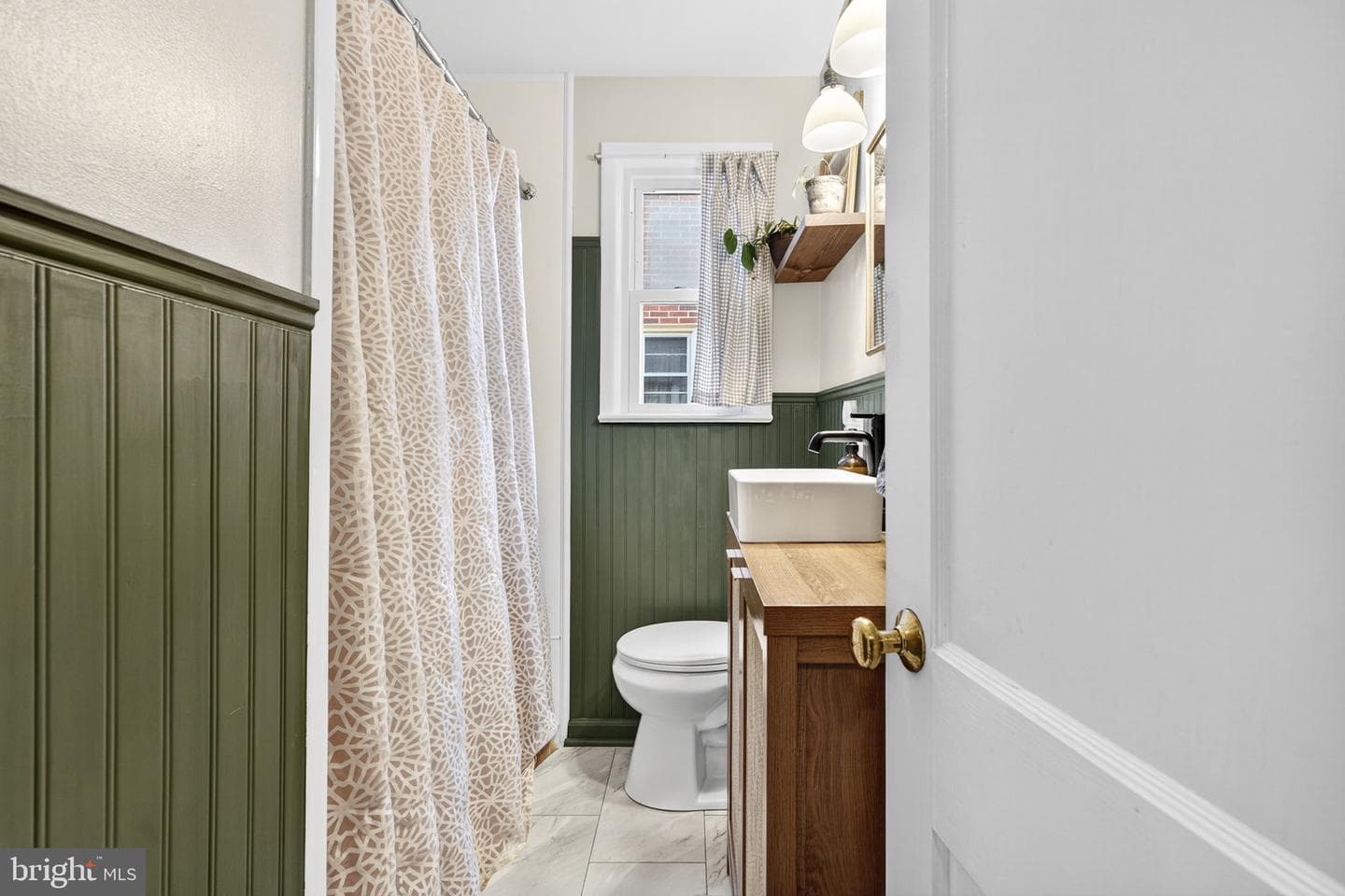 105 W Oates Avenue photo 20