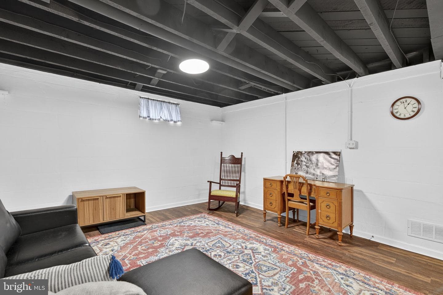 105 W Oates Avenue photo 24