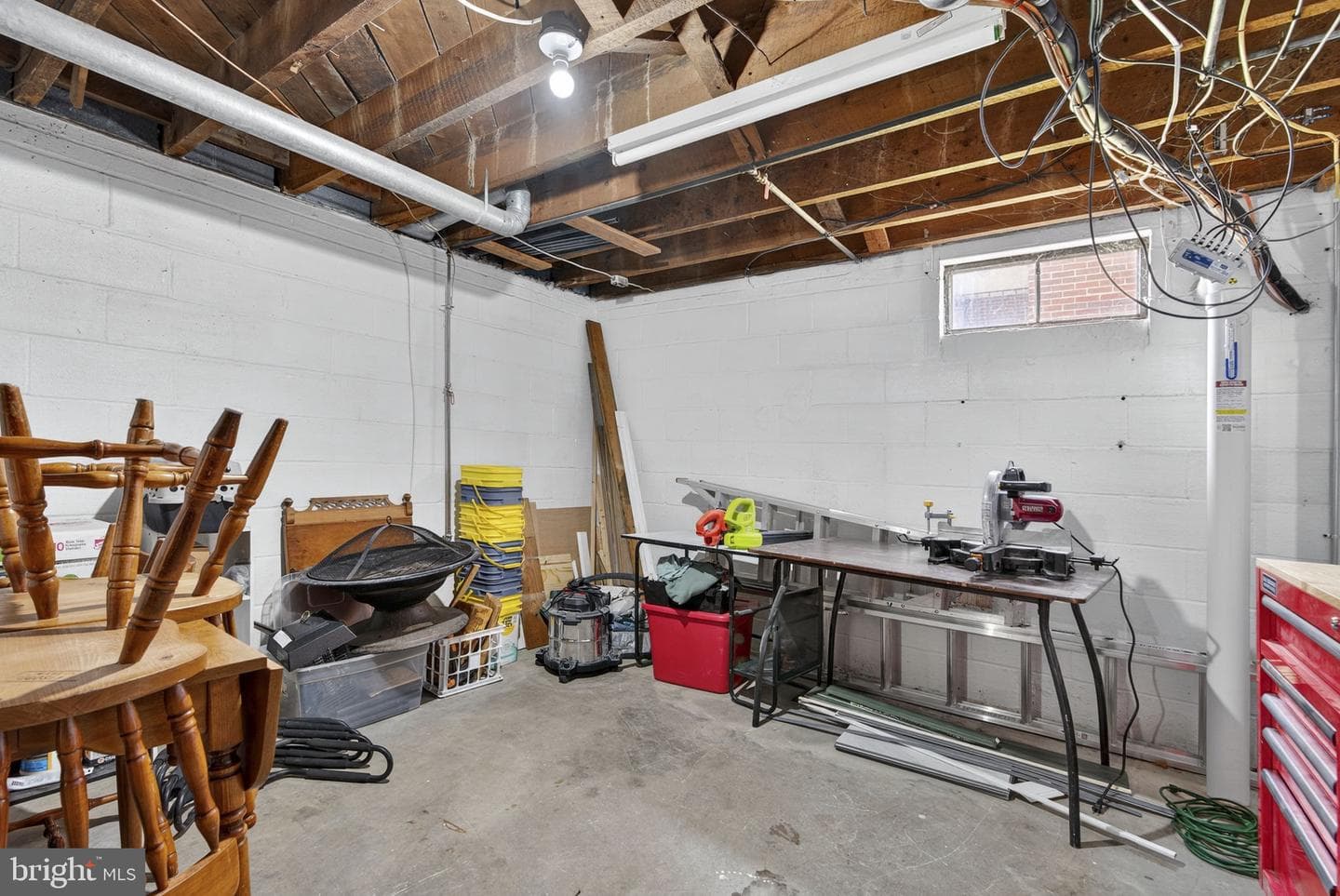 105 W Oates Avenue photo 39