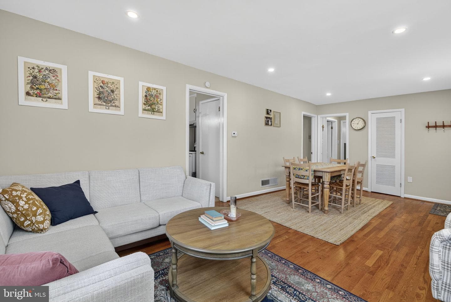 105 W Oates Avenue photo 6