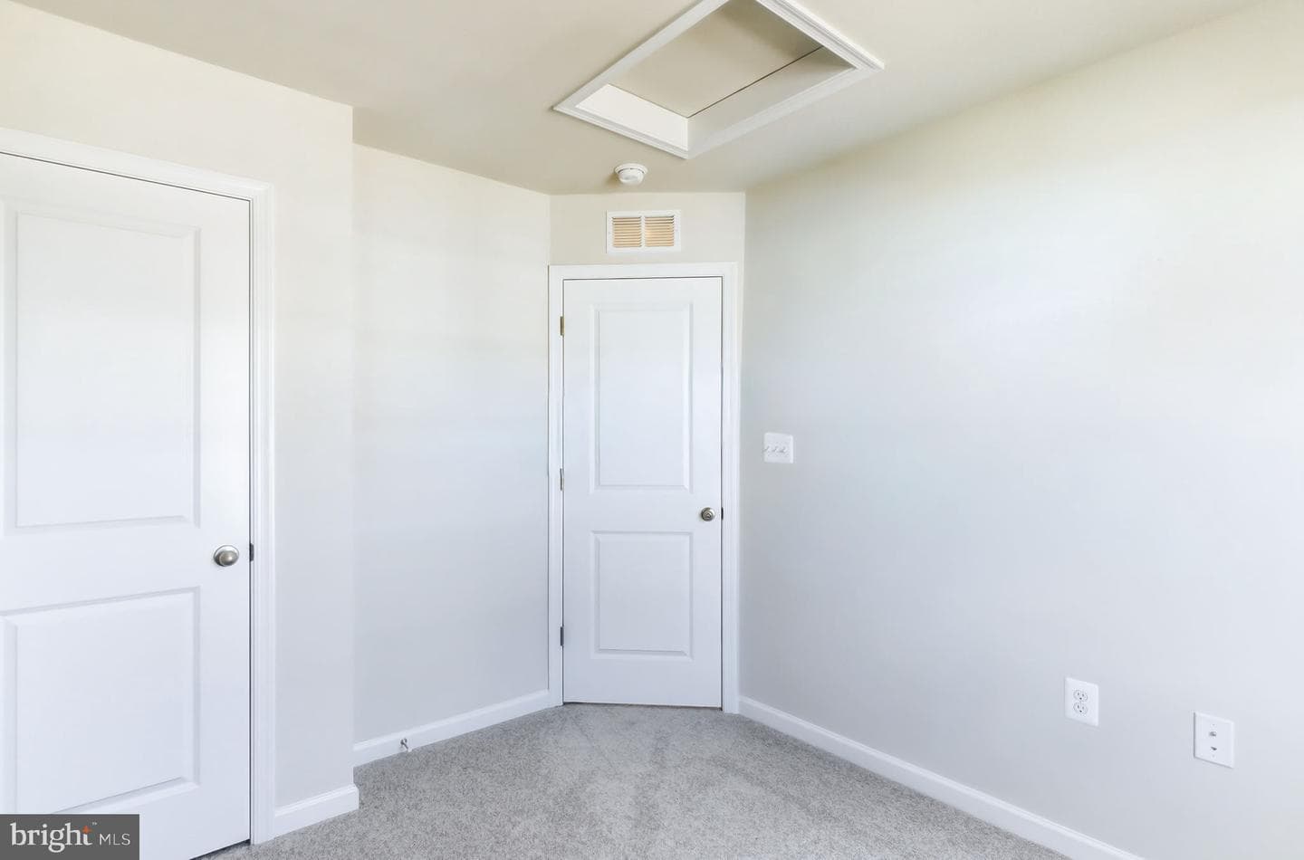 209 Monteith Drive photo 18
