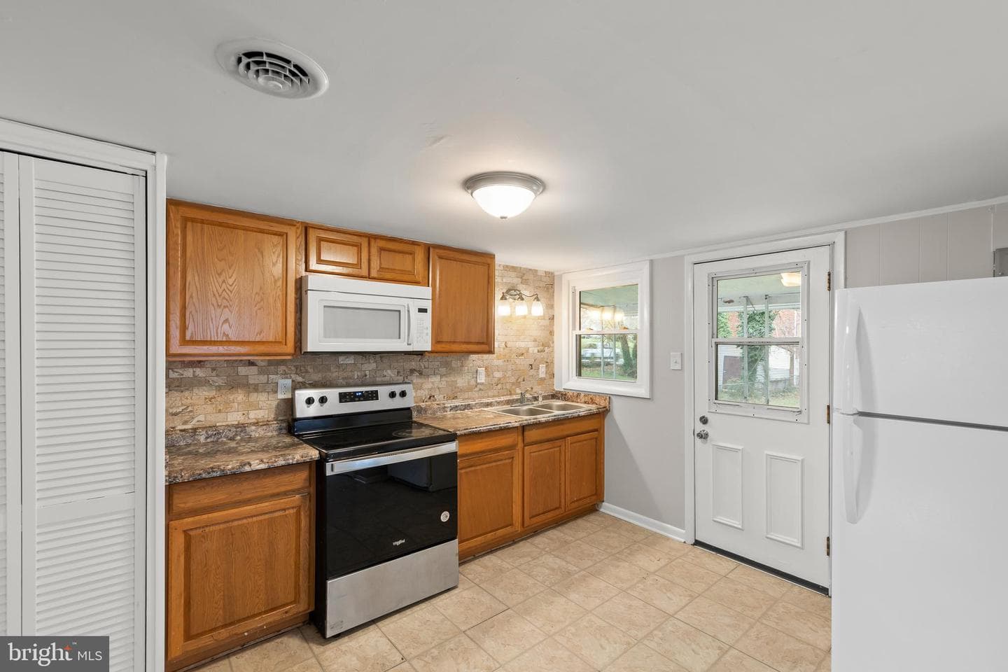 204 Shenandoah Avenue photo 11
