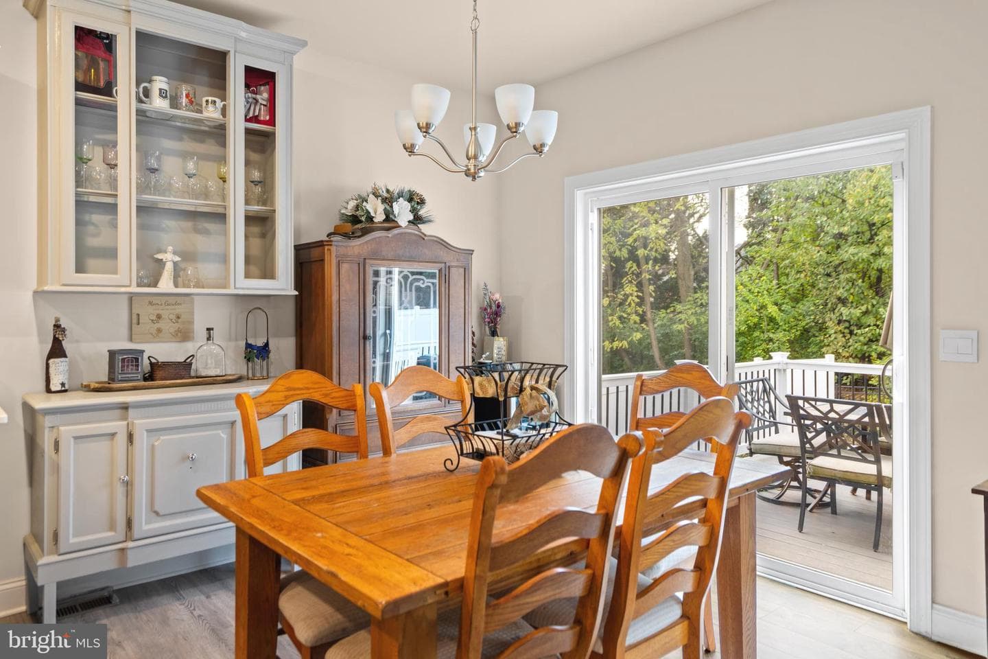 681 Hillman Drive photo 6
