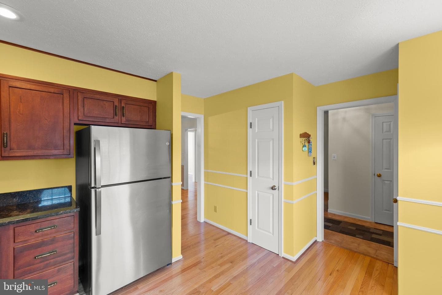 2116 Stoneleigh Drive photo 11