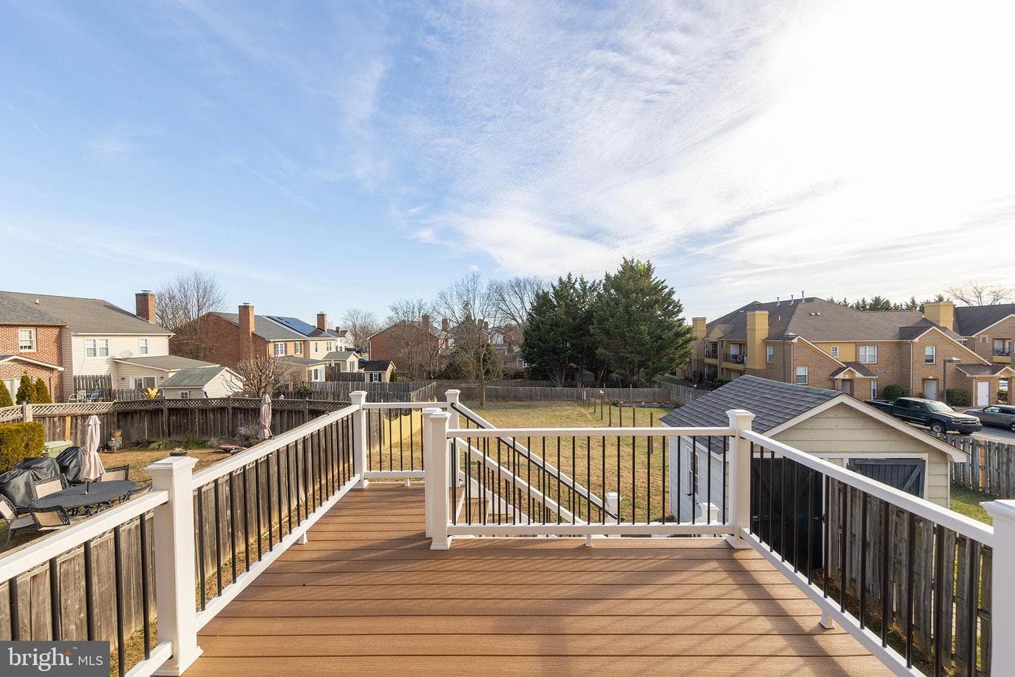 2116 Stoneleigh Drive photo 33