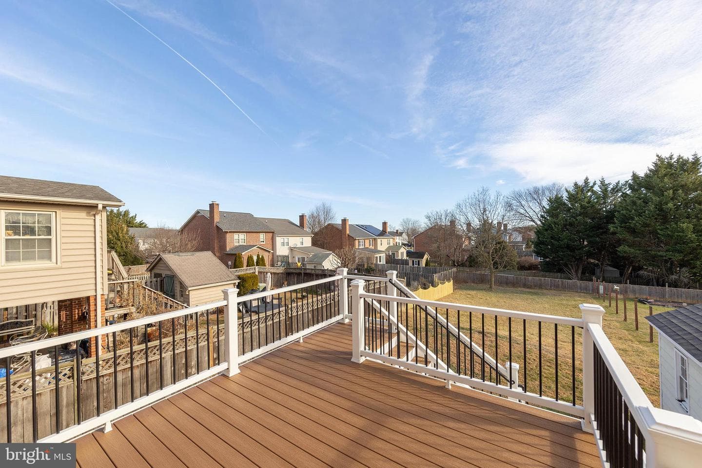 2116 Stoneleigh Drive photo 34