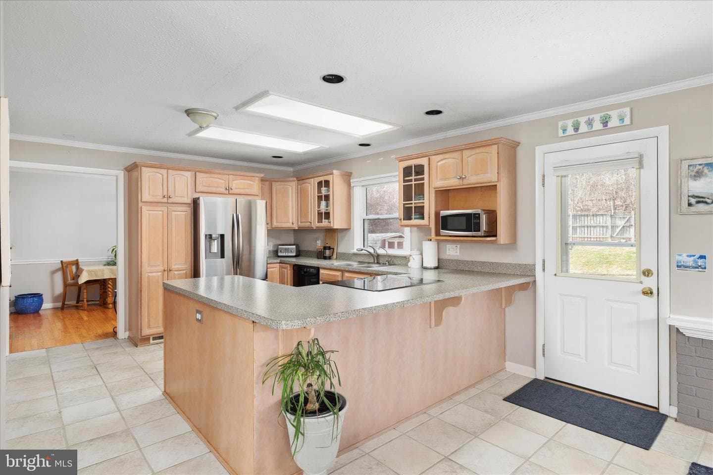 519 Whitacre Street photo 12