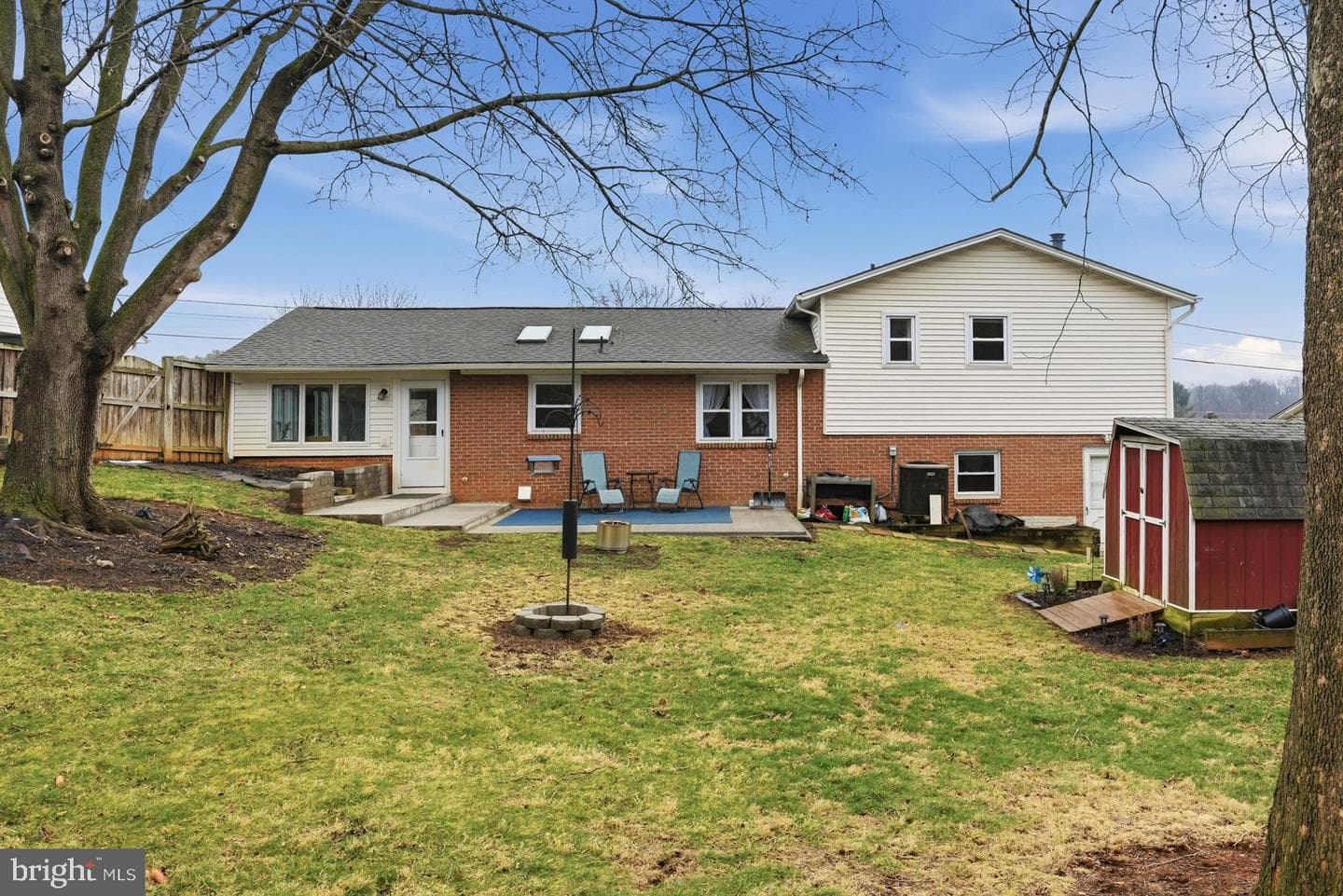 519 Whitacre Street photo 33