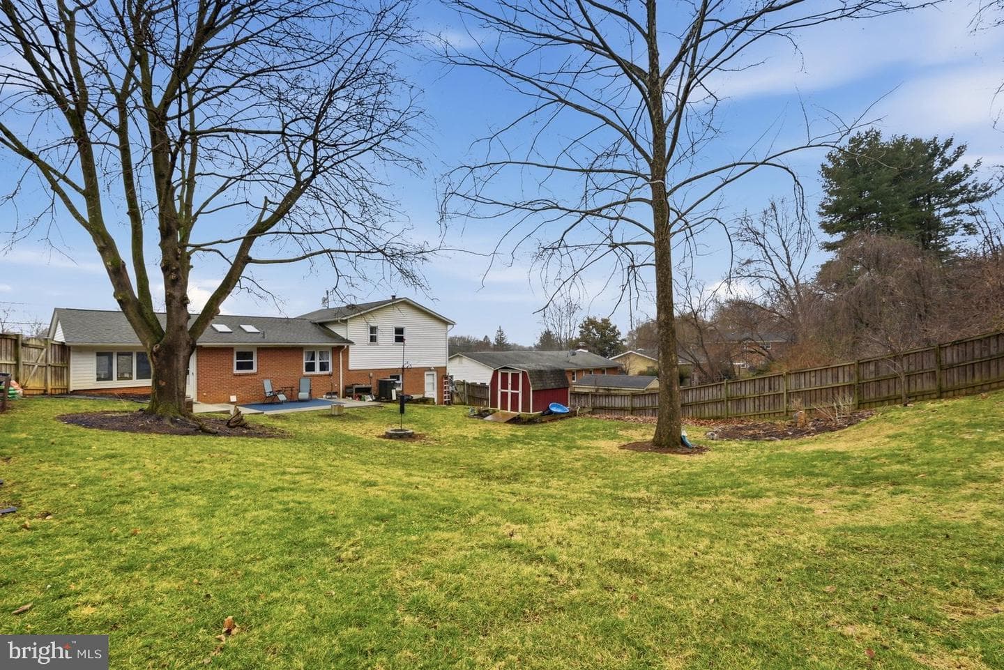 519 Whitacre Street photo 34