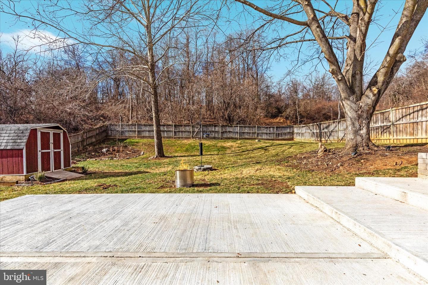 519 Whitacre Street photo 39