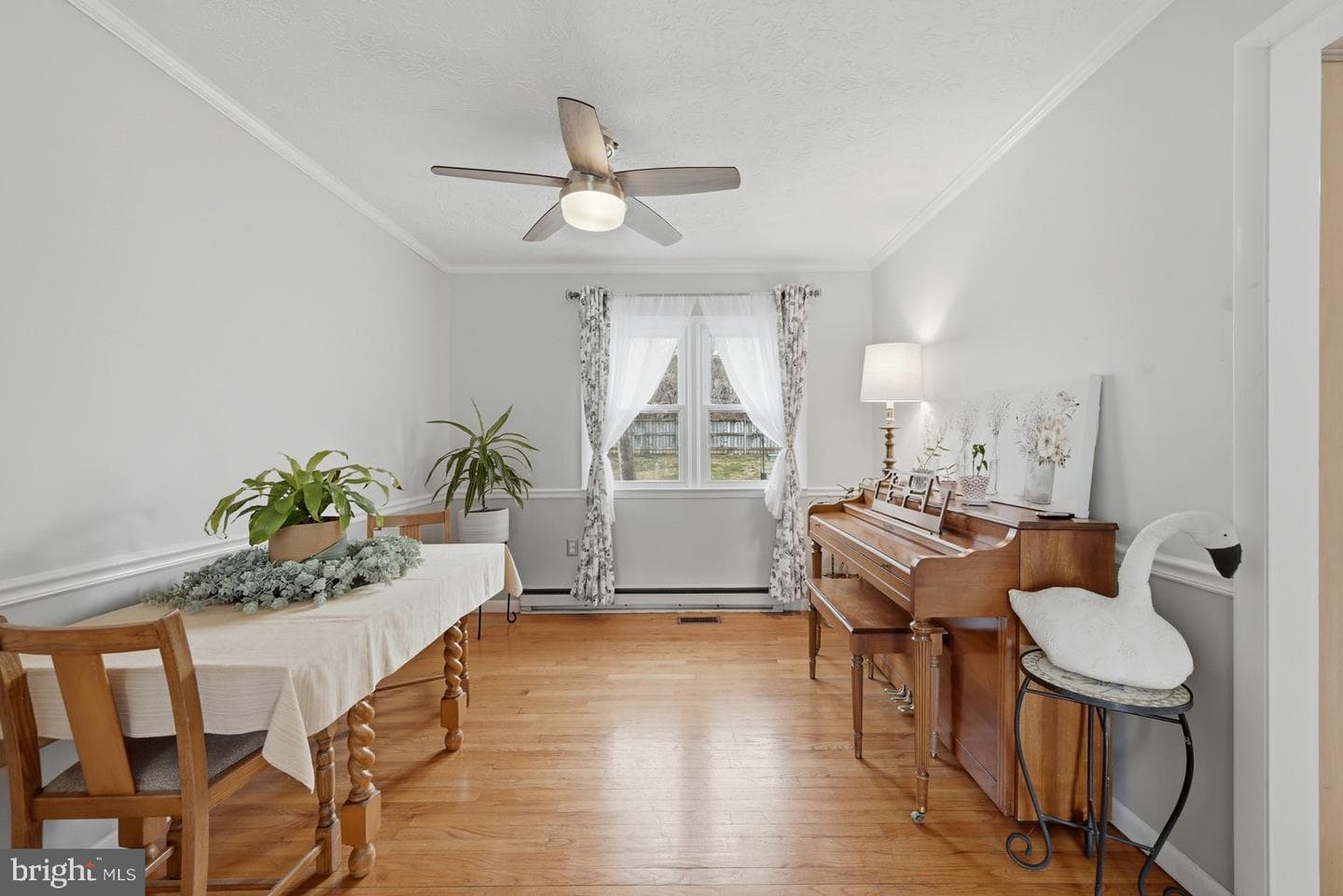519 Whitacre Street photo 6