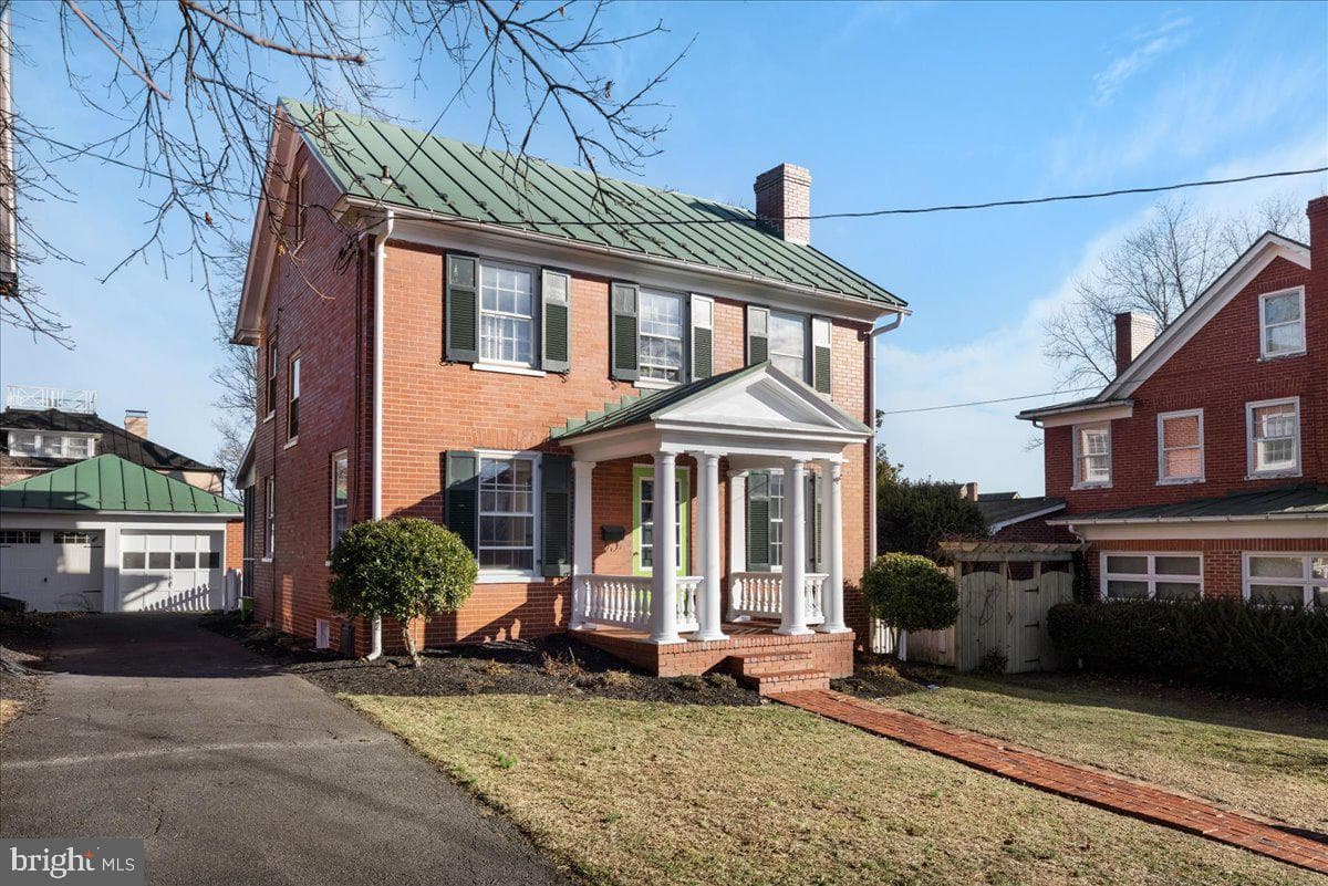 330 W Cecil Street photo 11