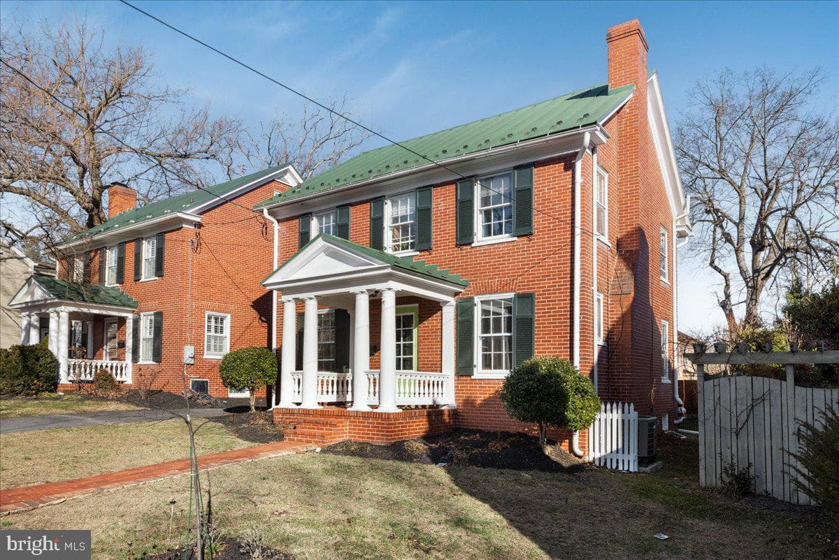 330 W Cecil Street photo 12