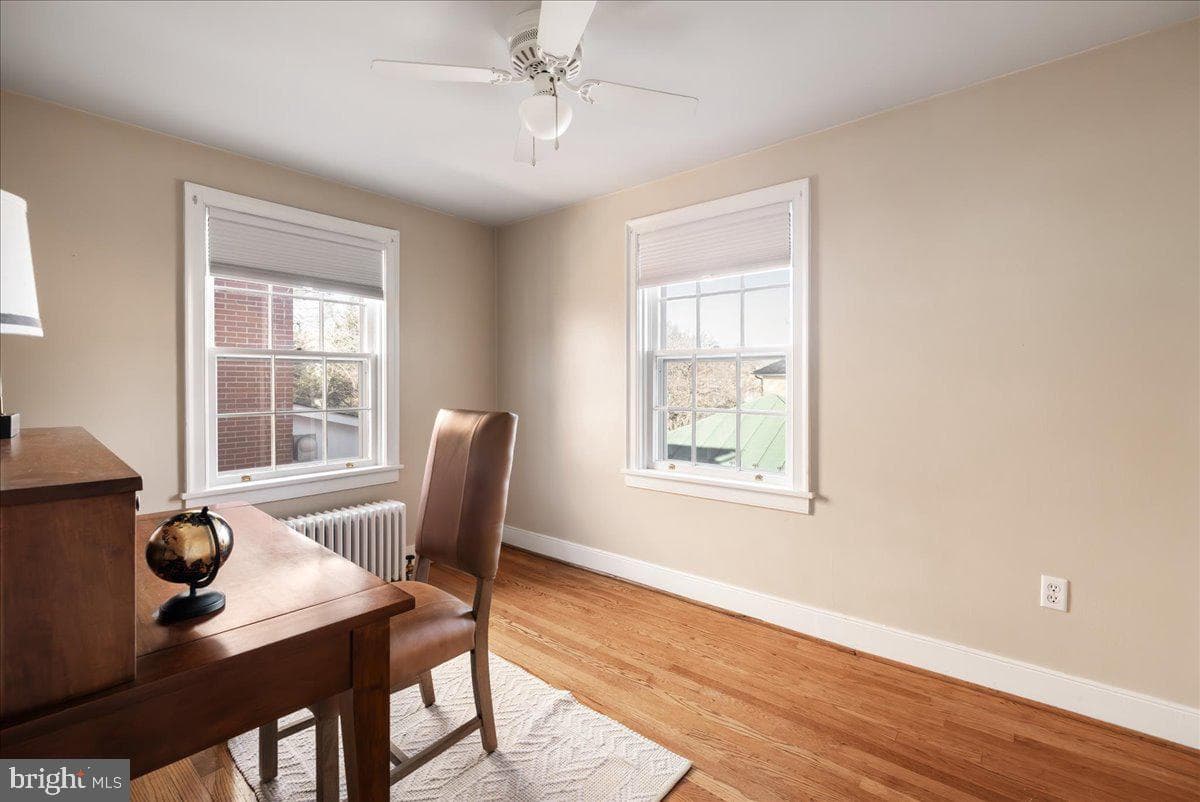 330 W Cecil Street photo 26