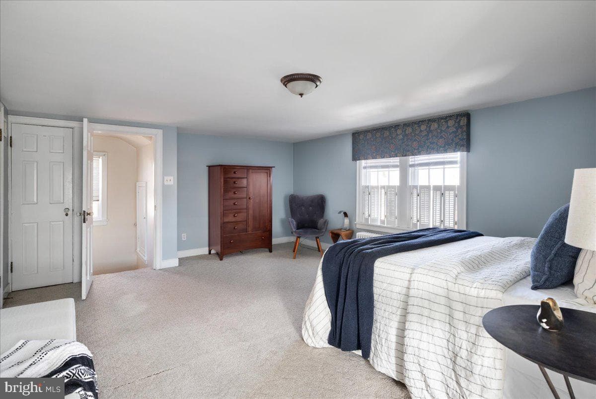 330 W Cecil Street photo 34