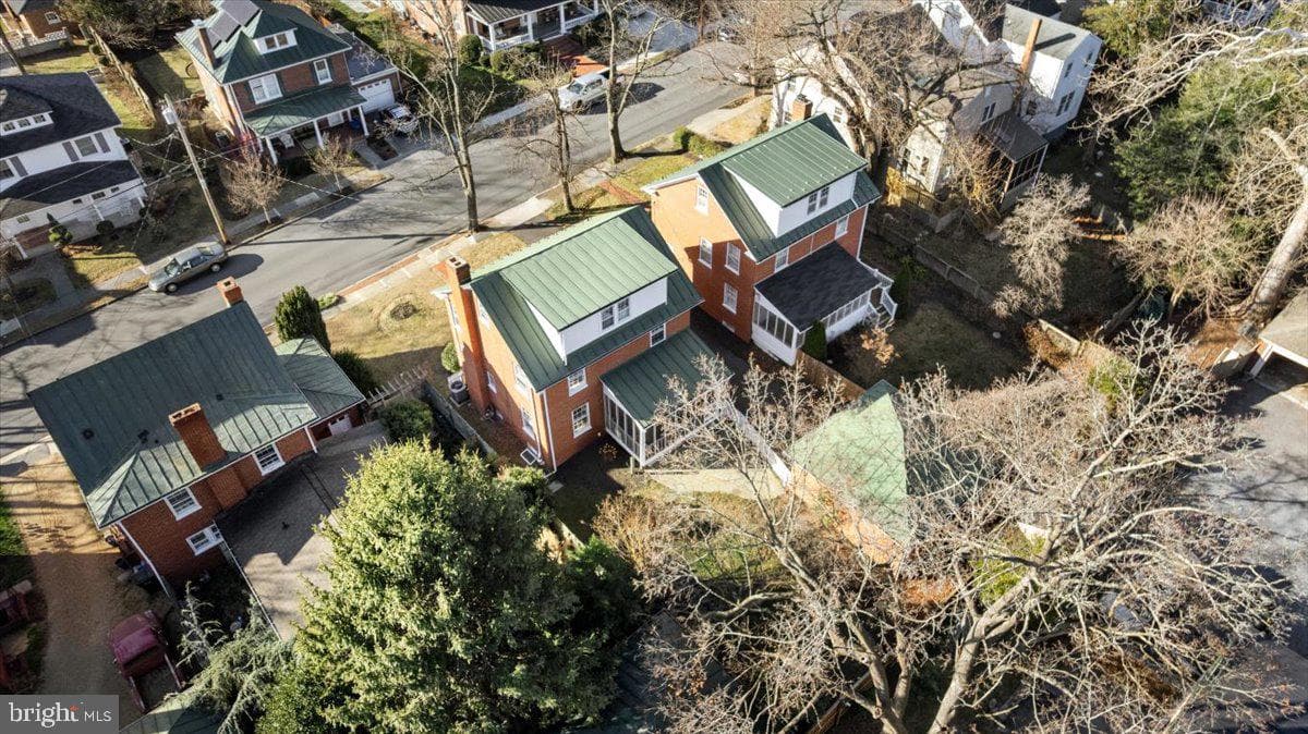 330 W Cecil Street photo 5