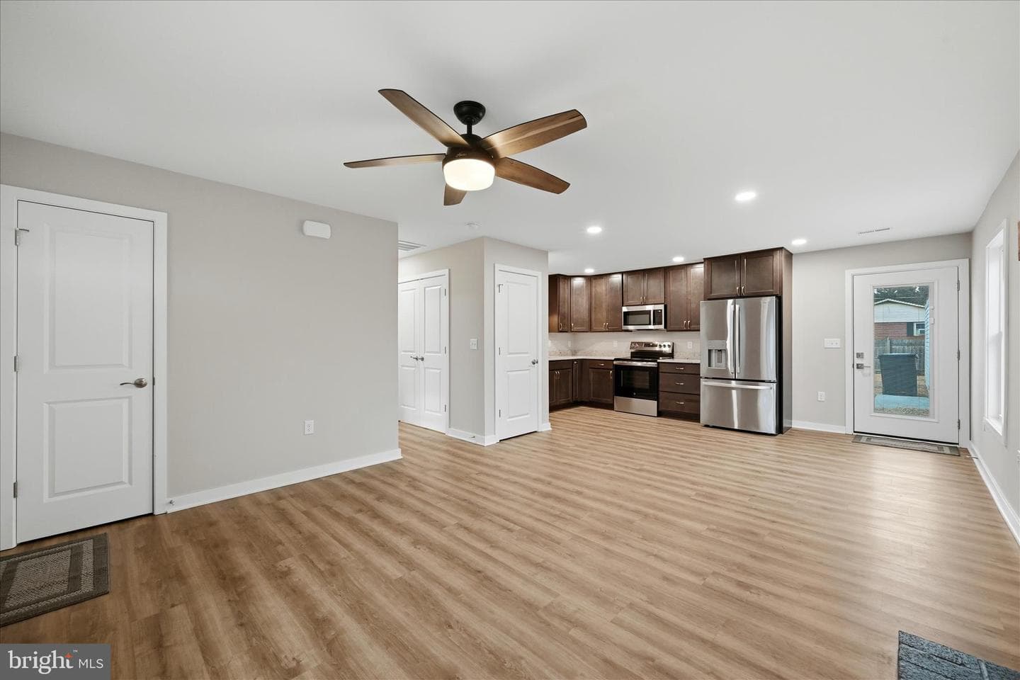 217 Myrtle Avenue photo 10