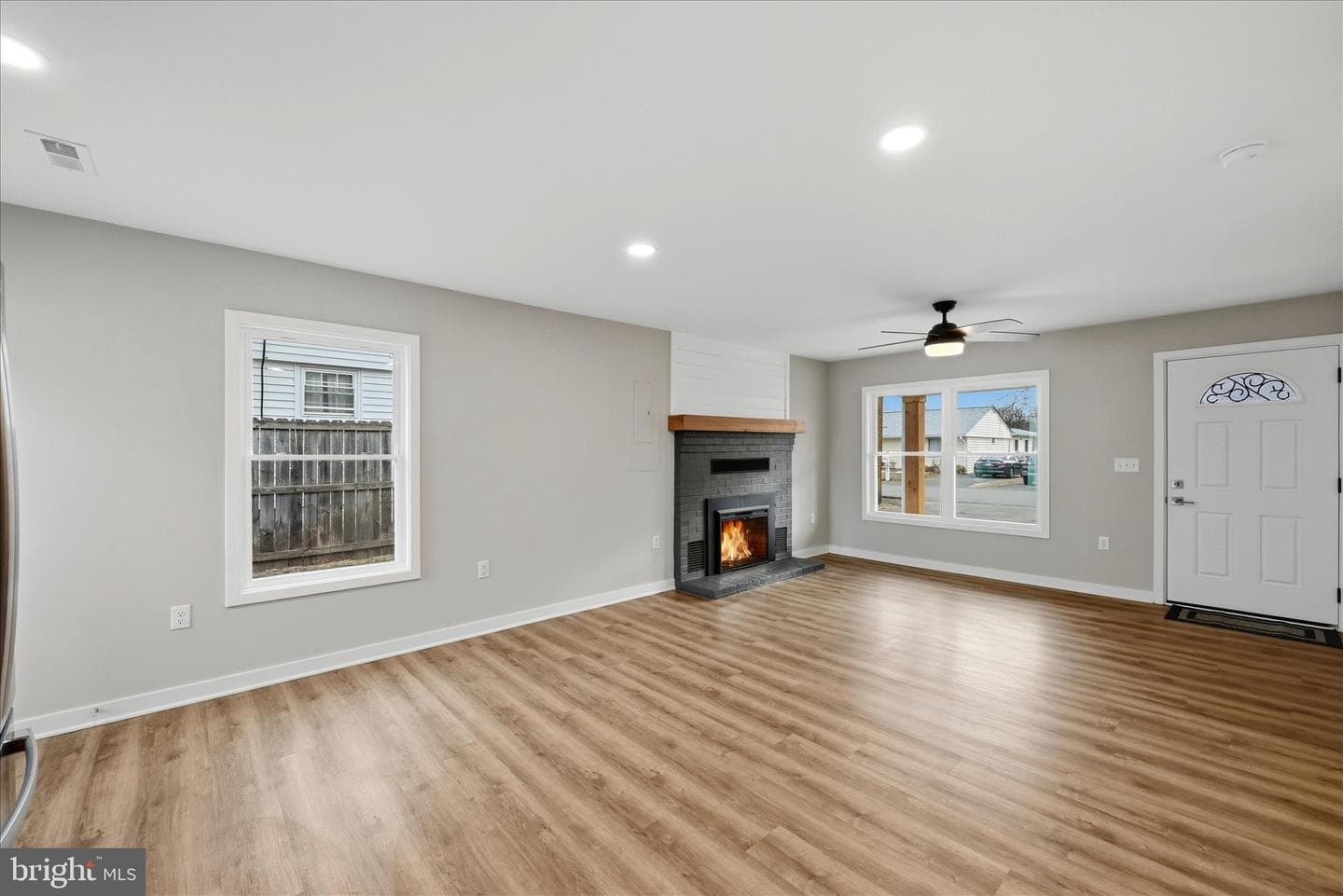 217 Myrtle Avenue photo 16