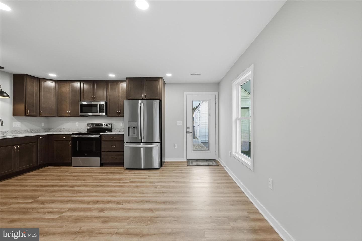 217 Myrtle Avenue photo 17