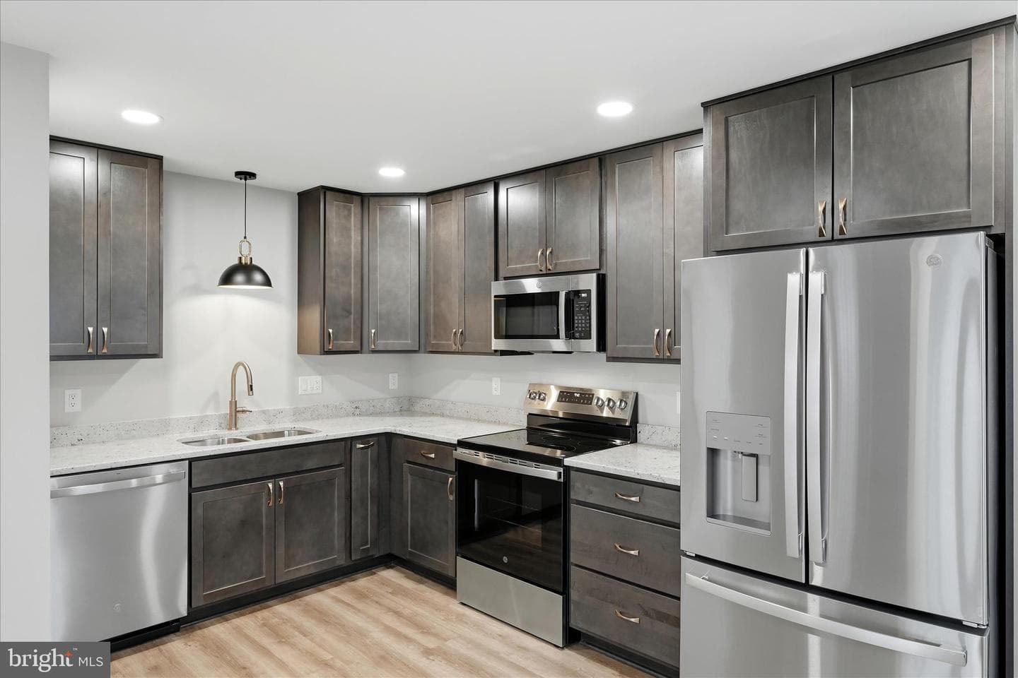 217 Myrtle Avenue photo 19
