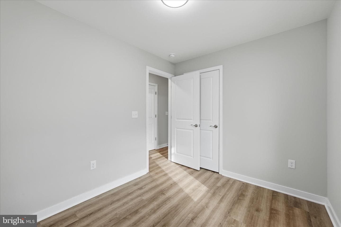217 Myrtle Avenue photo 25