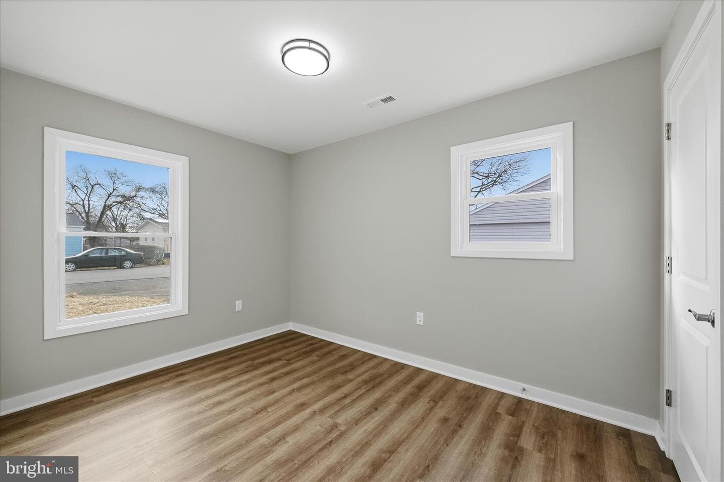 217 Myrtle Avenue photo 30