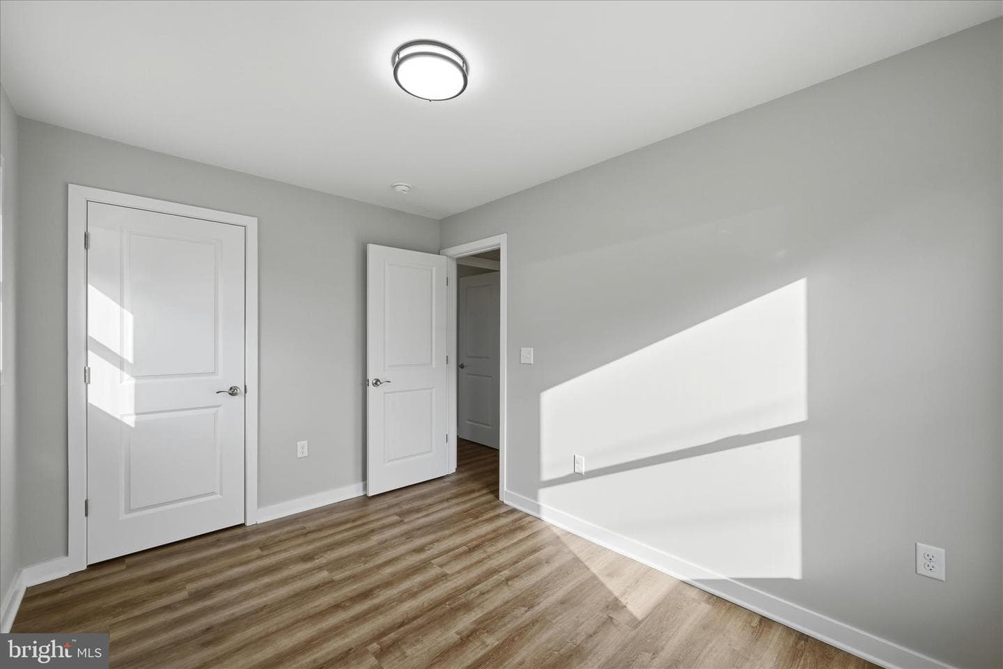 217 Myrtle Avenue photo 31
