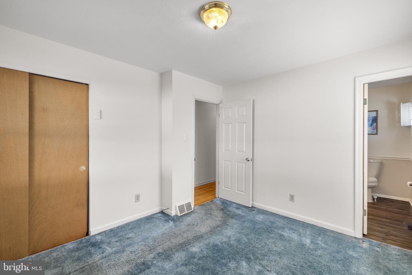 945 Allen Drive photo 18