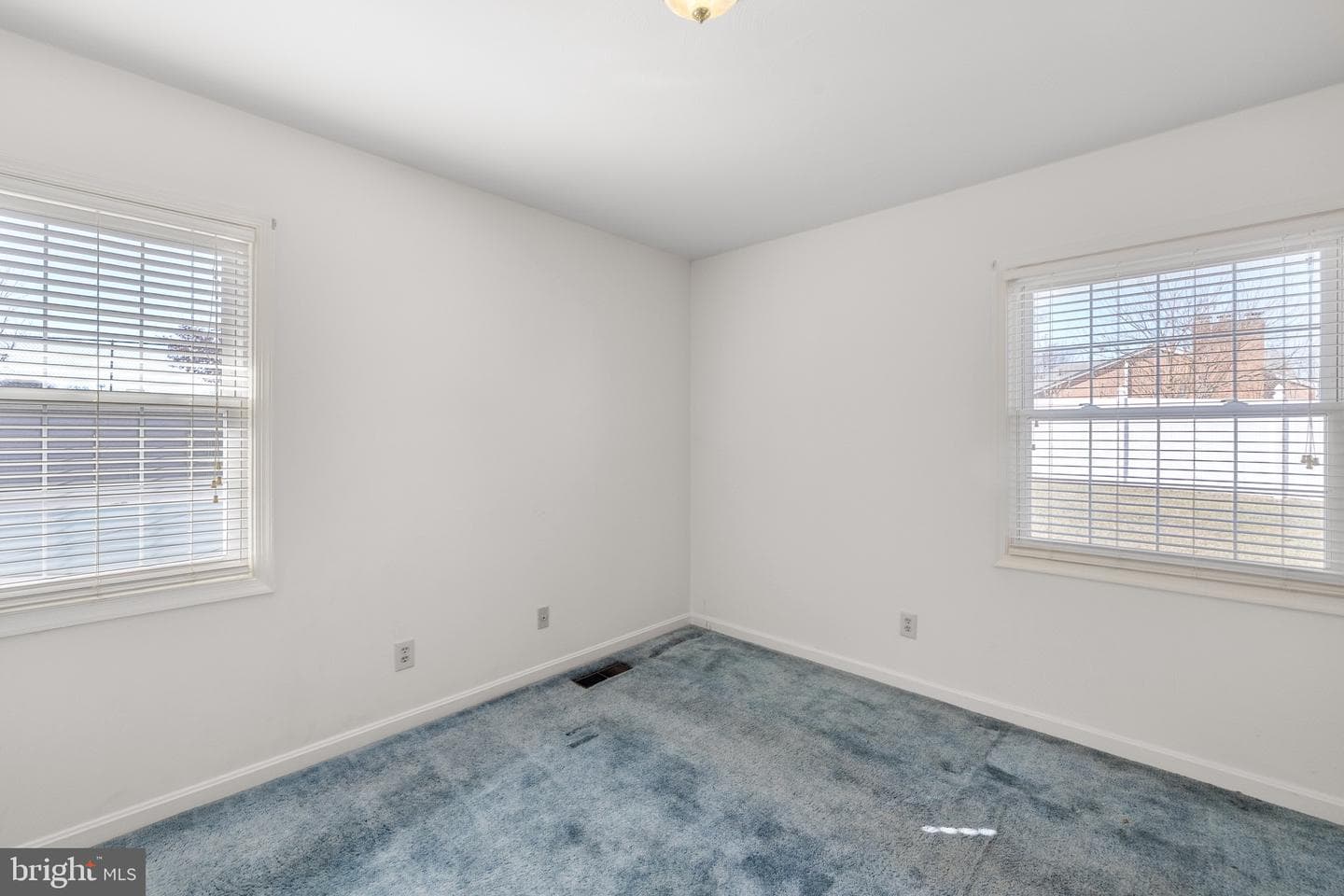945 Allen Drive photo 19