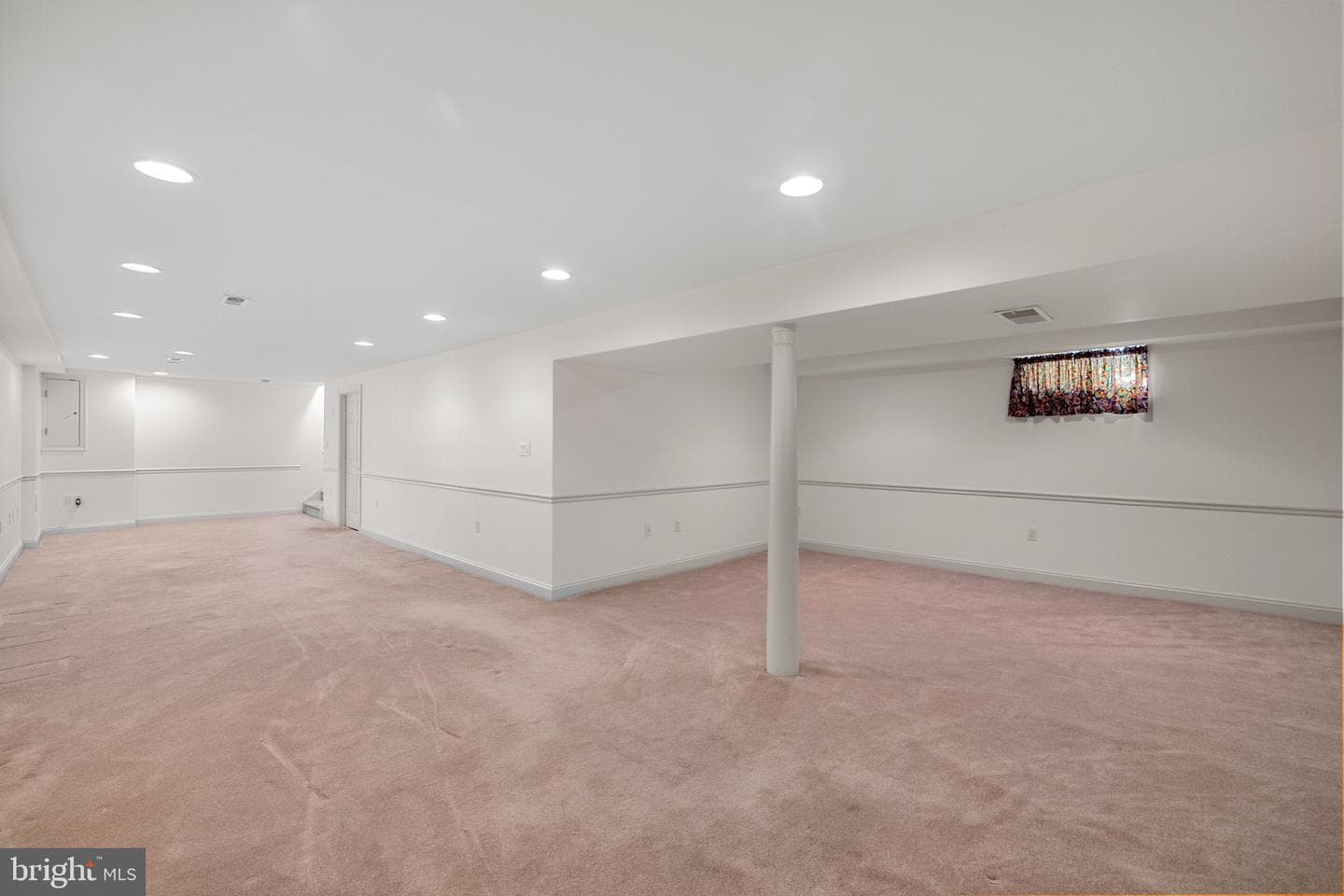 945 Allen Drive photo 27