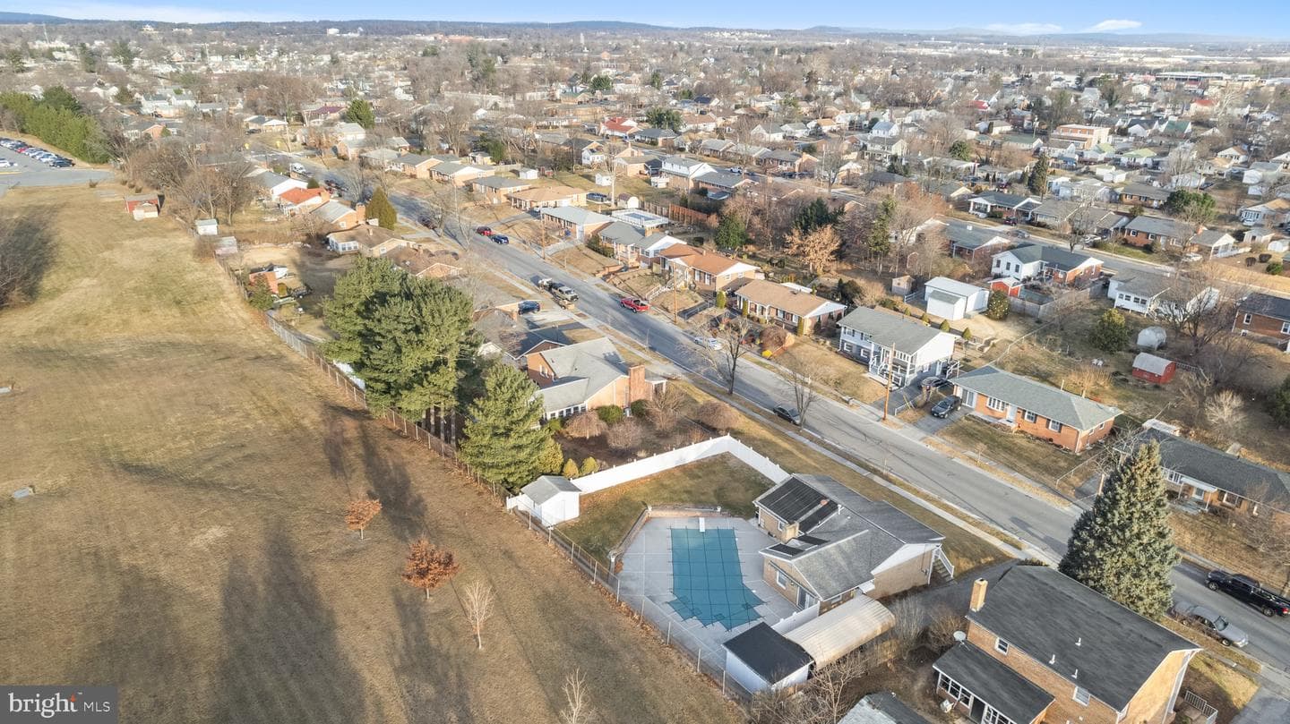 945 Allen Drive photo 6