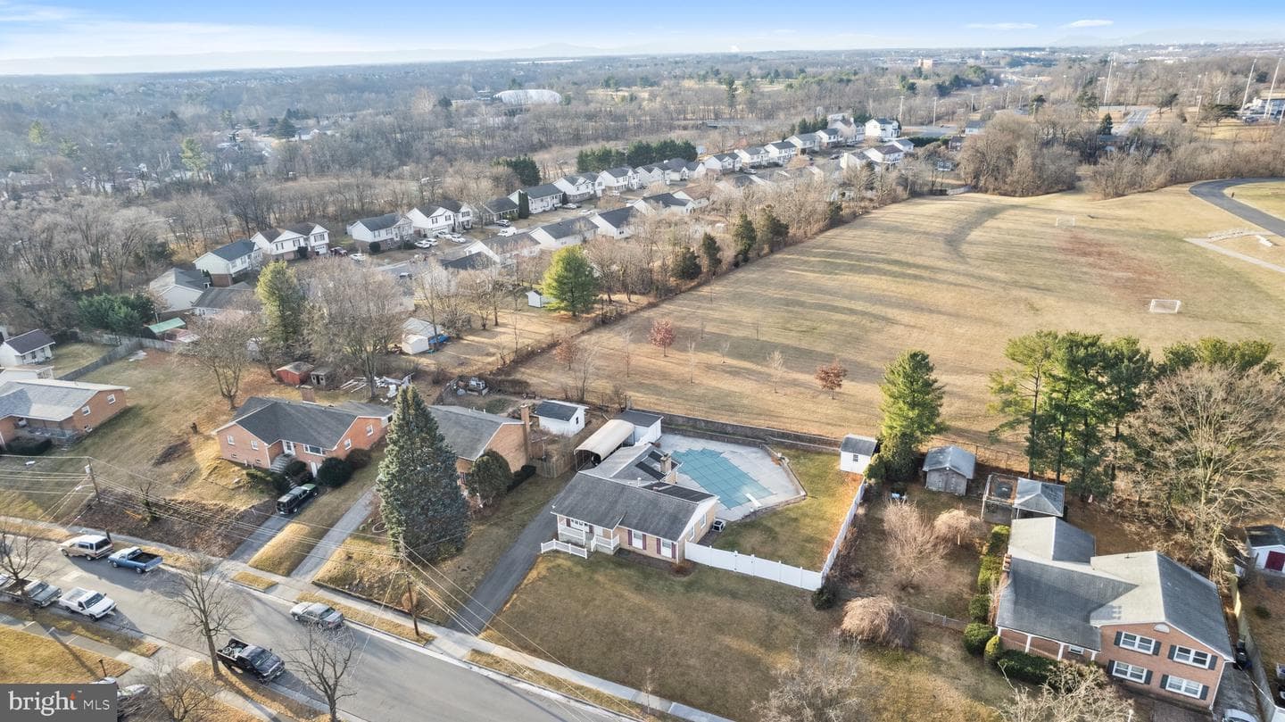 945 Allen Drive photo 8