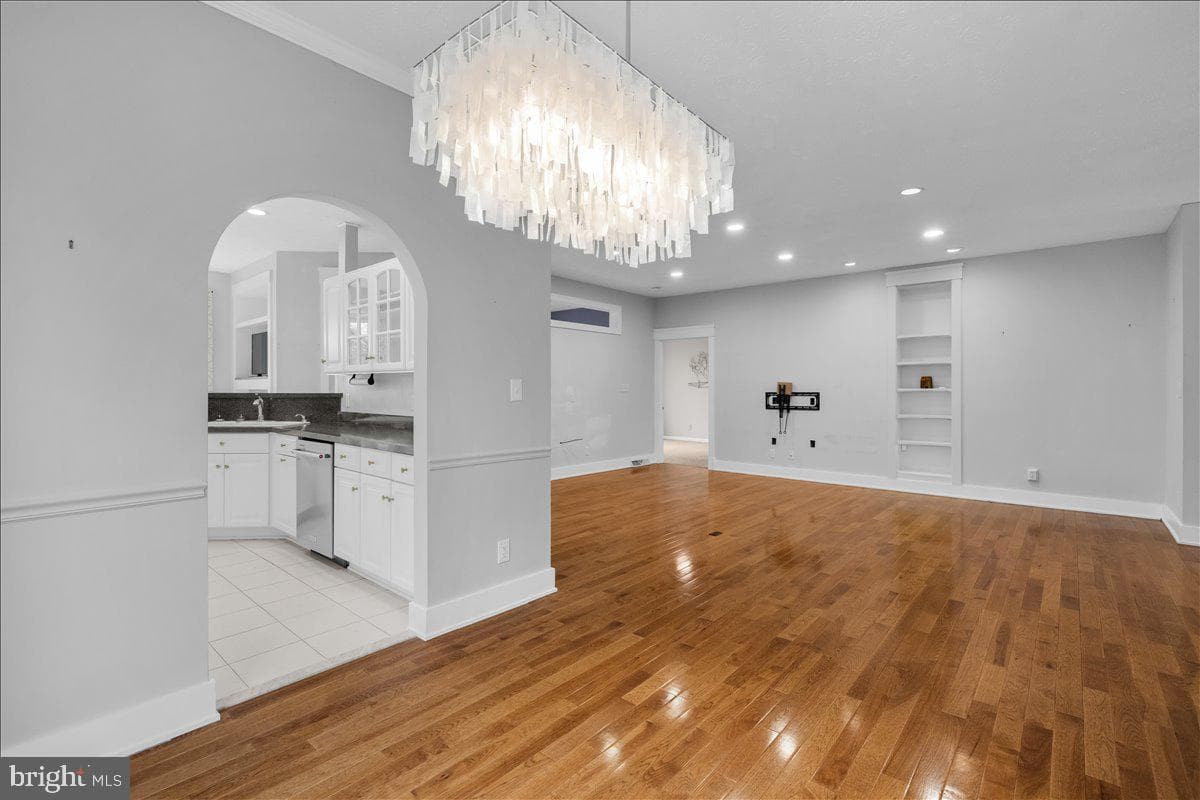 832 Winder Court photo 6