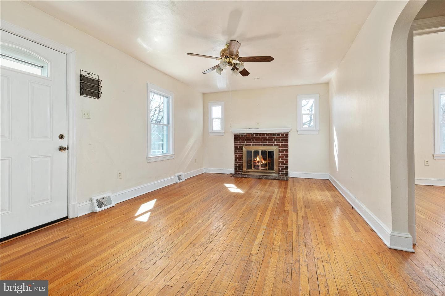 501 Battle Avenue photo 4