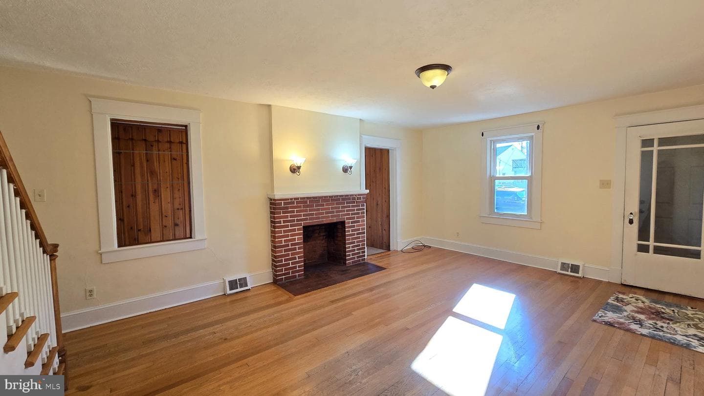 712 Frederick Avenue photo 13
