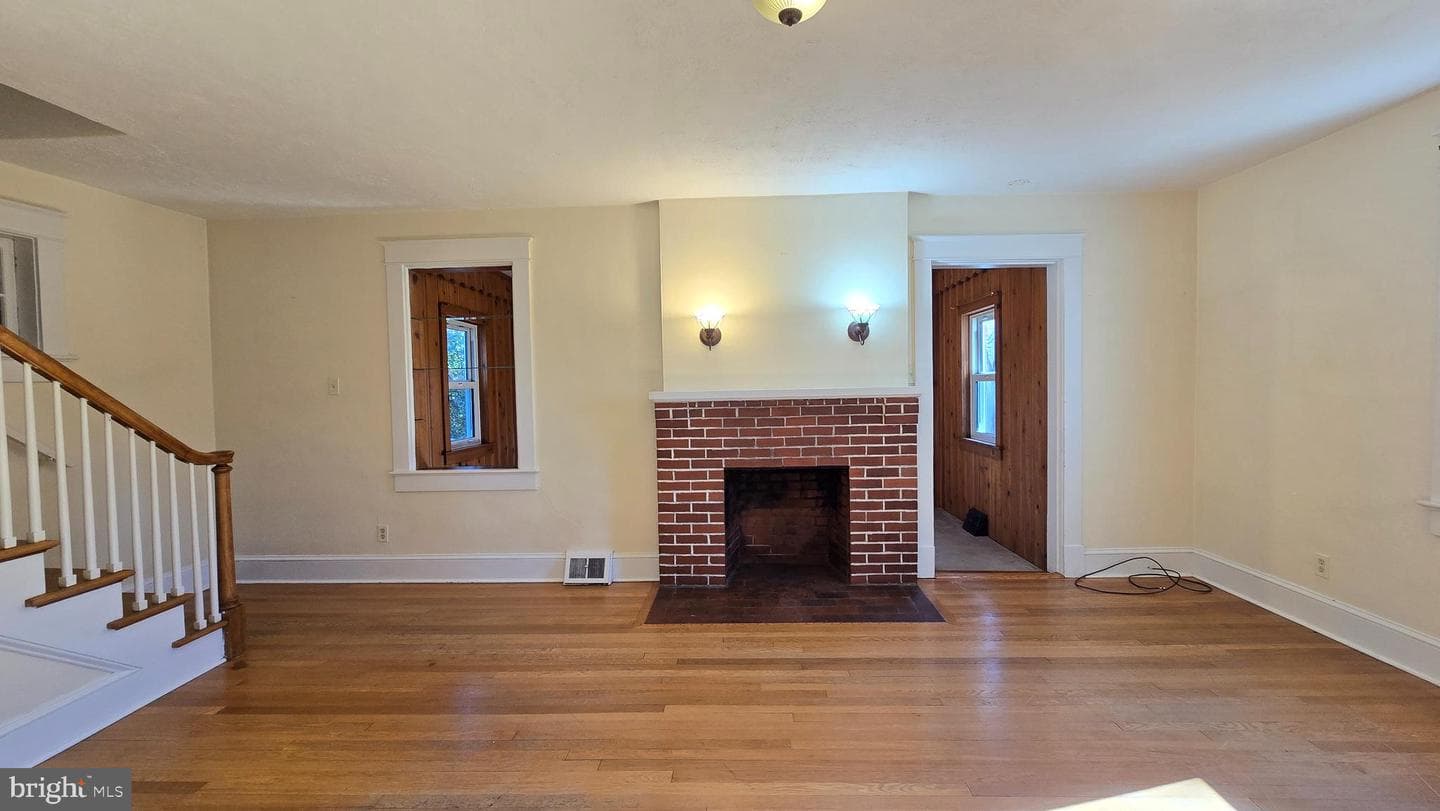 712 Frederick Avenue photo 14