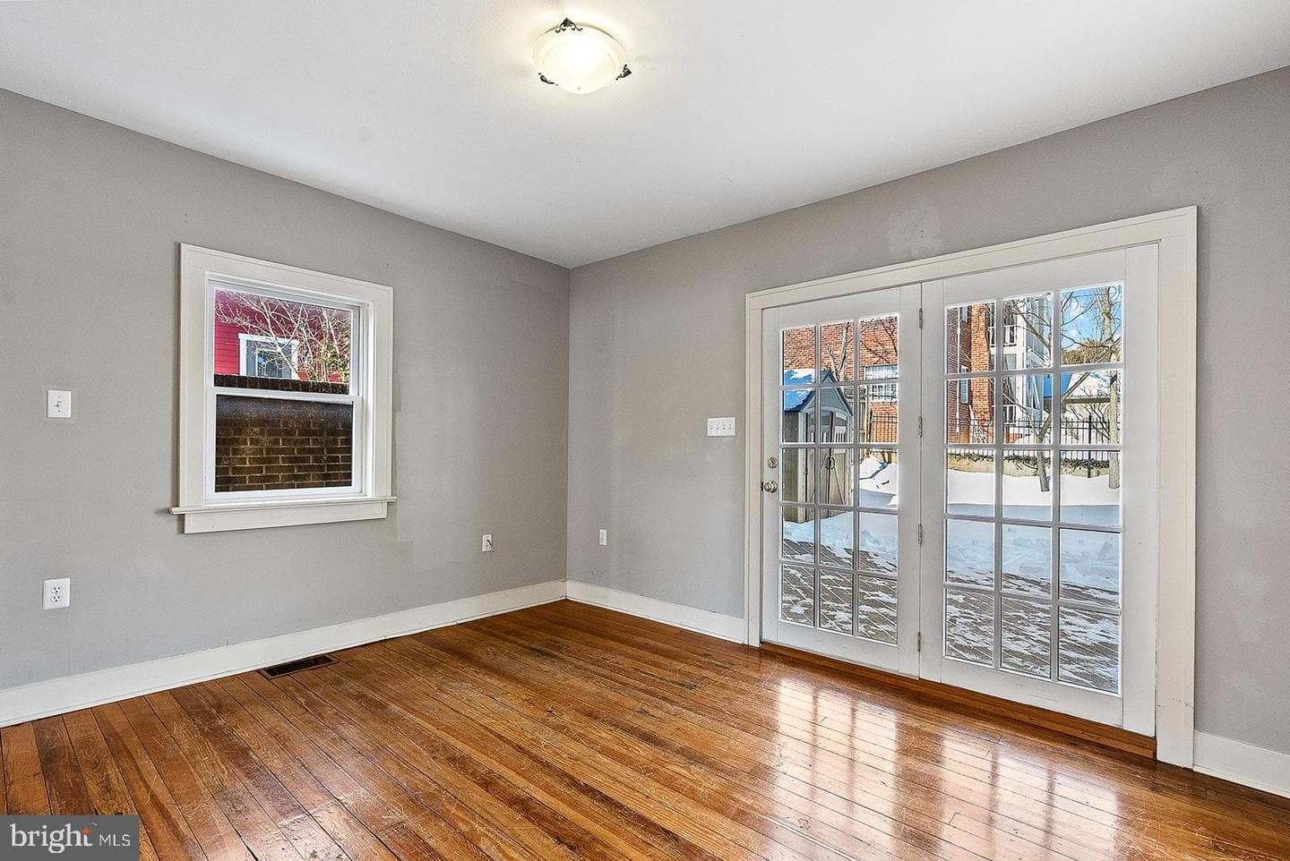 132 Amherst Street photo 22