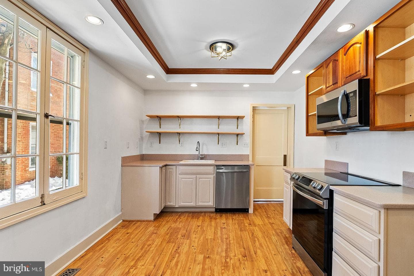 132 Amherst Street photo 27
