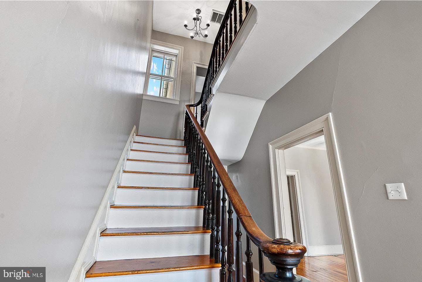 132 Amherst Street photo 32