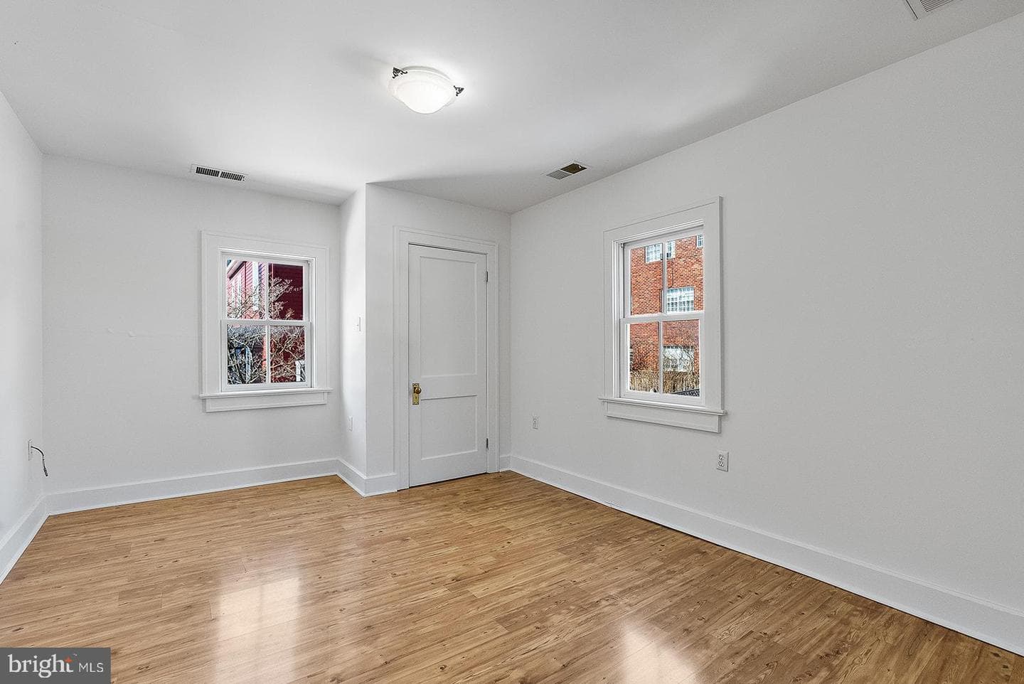 132 Amherst Street photo 48