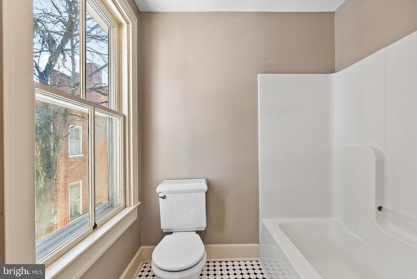 132 Amherst Street photo 56