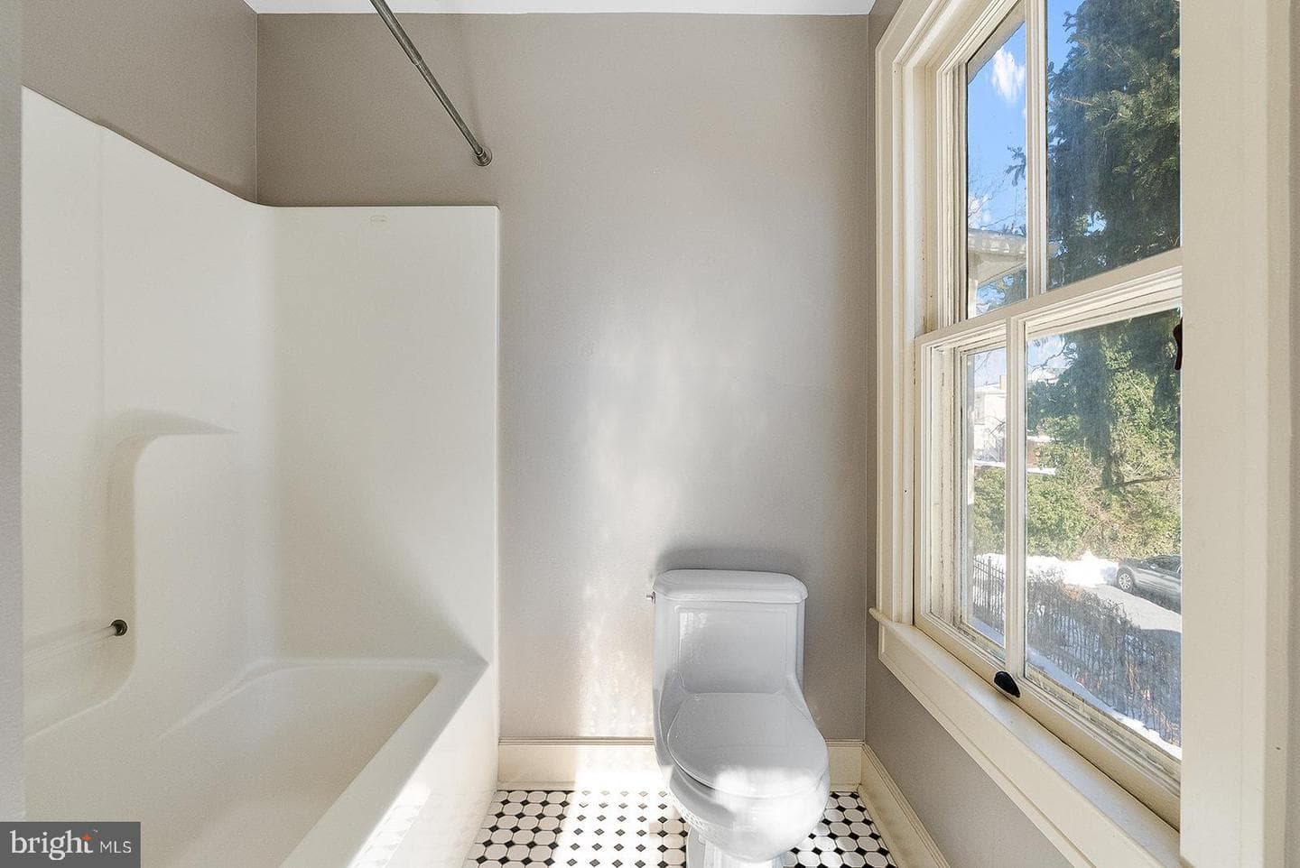 132 Amherst Street photo 61