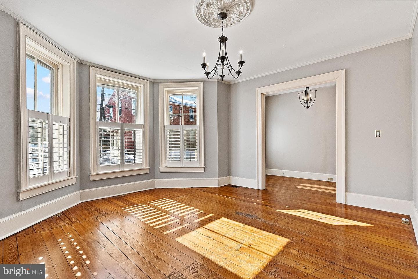 132 Amherst Street photo 8