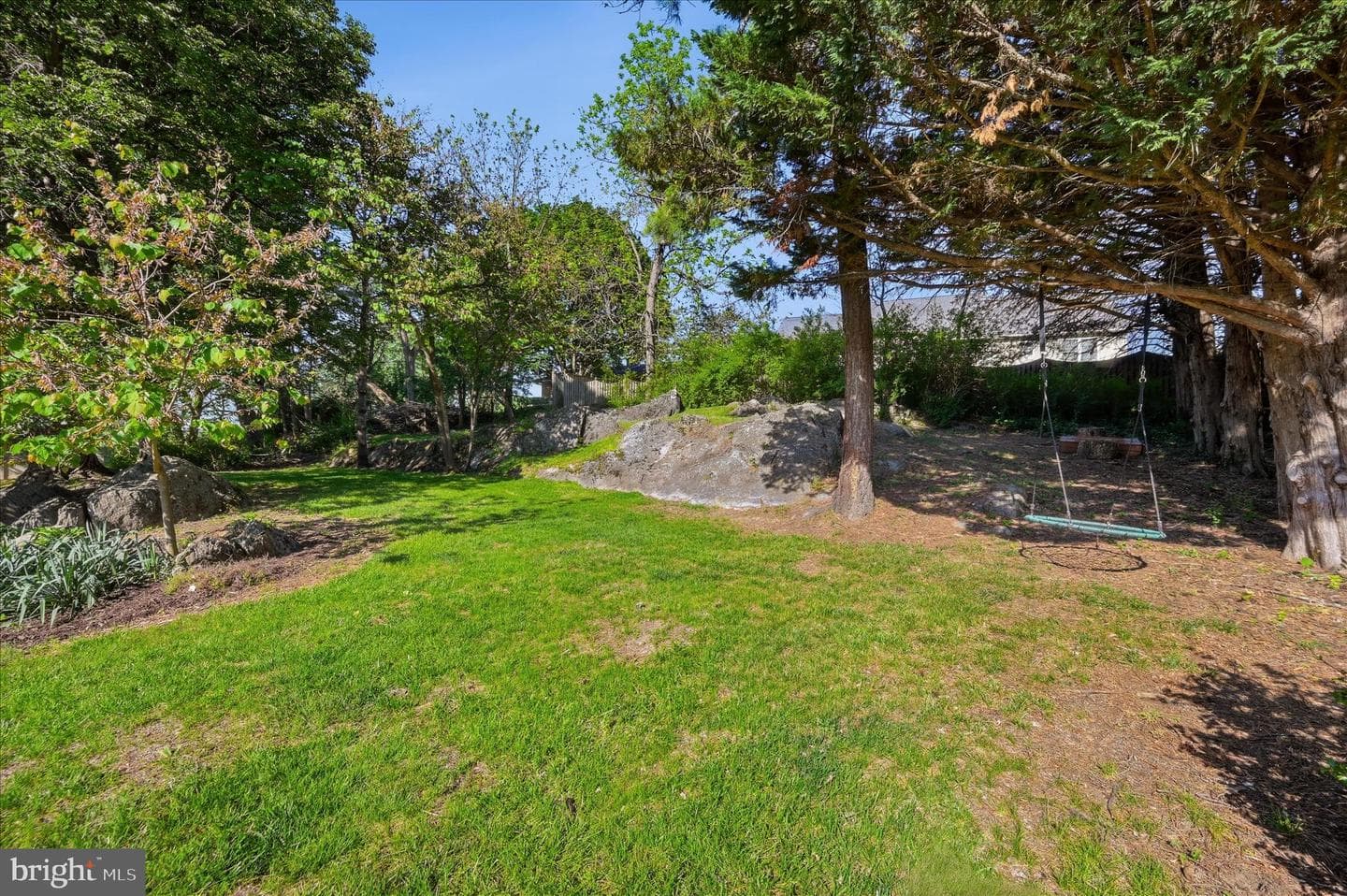 315 Walker Street photo 39
