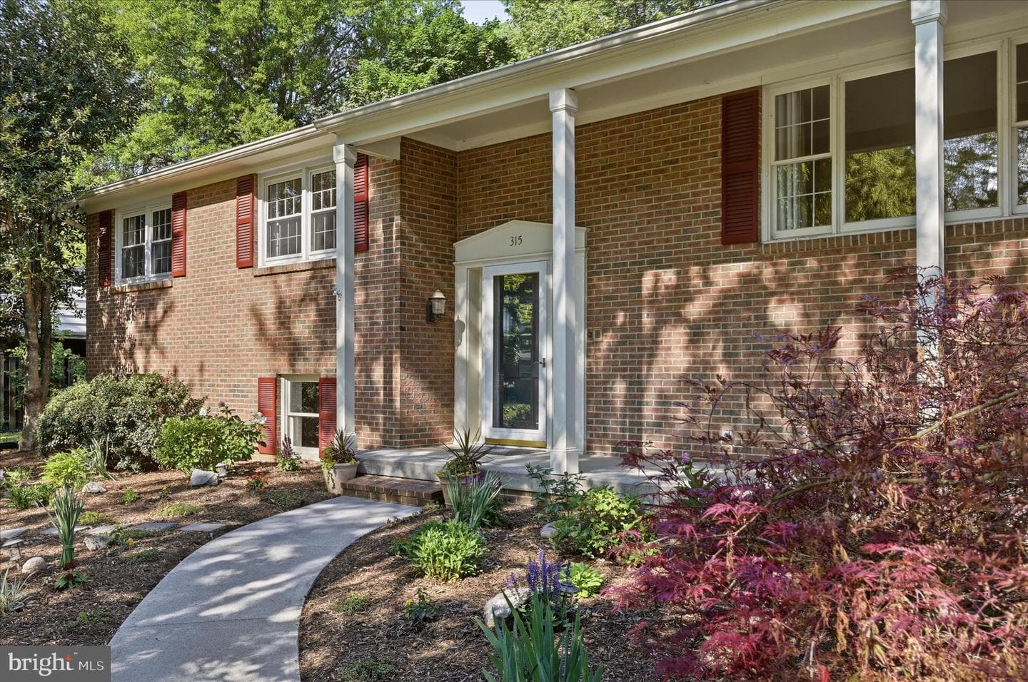 315 Walker Street photo 44