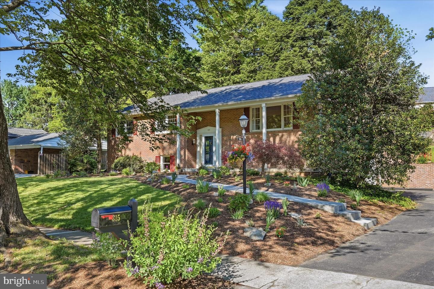 315 Walker Street photo 45
