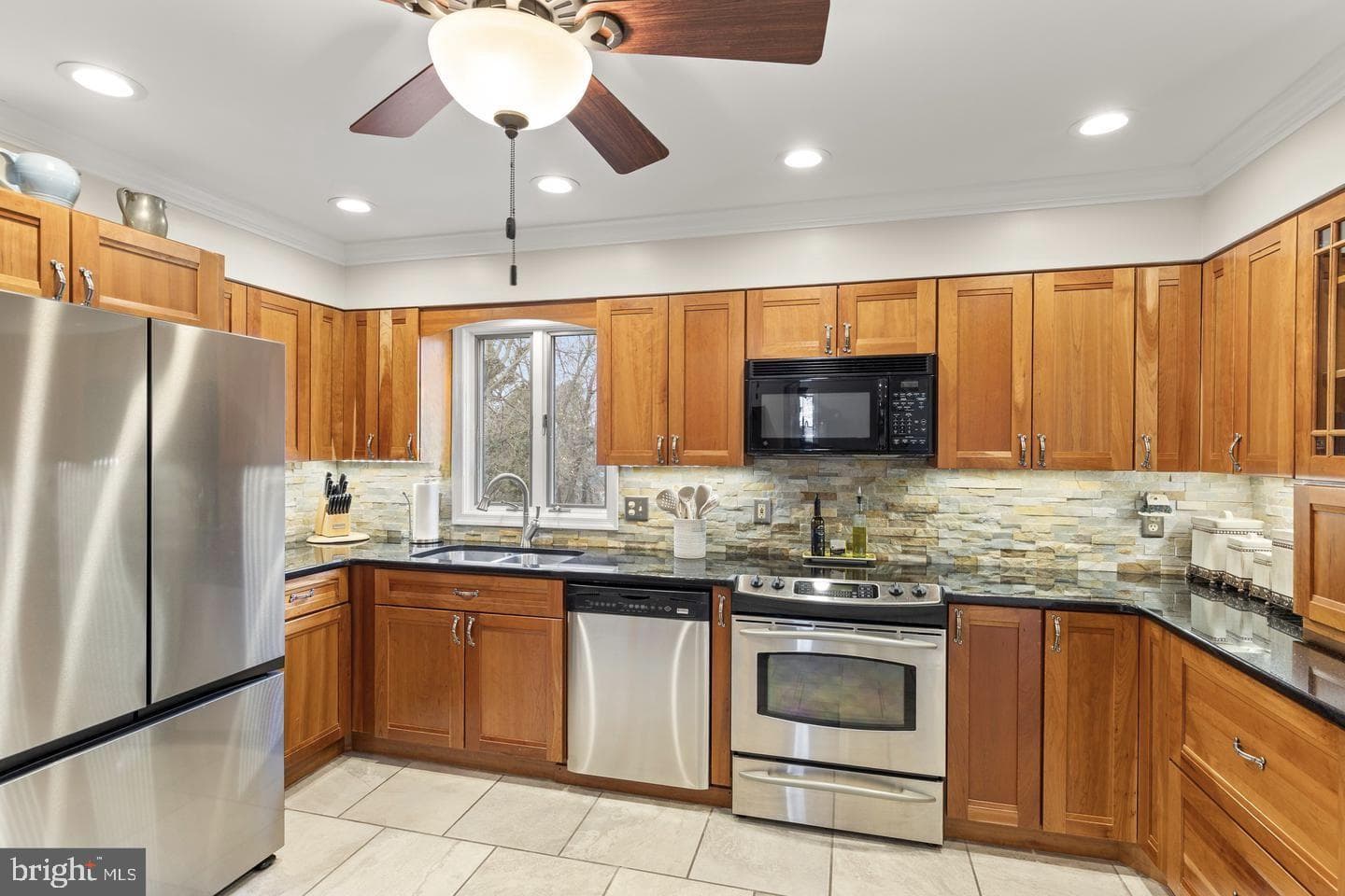 162 Omps Drive photo 10